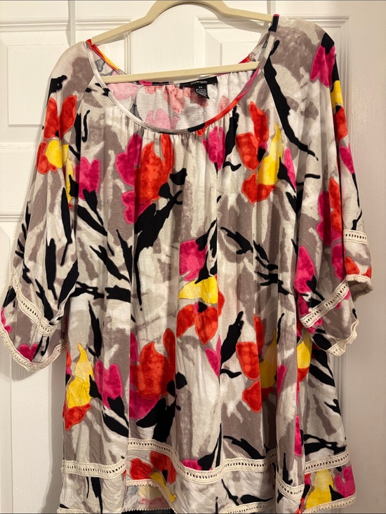 Style & Co. Tops - Style & Co Floral Scoop-Neck Tunic in Gray, Pink, Red-Orange, Yellow